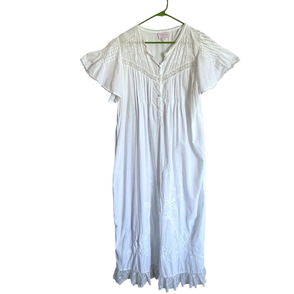 Vintage Saybury Nightgown Women SZ L Embroidered Pintuck Flutter Sleeve Cottage